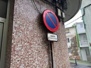 Avanza Malpica denuncia o mal estado das sinais de tráfico no municipio